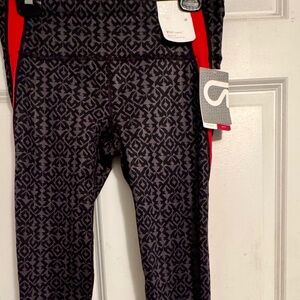 GAP/GApFit Gfast athletic leggings black, gray with red stripe.Size M